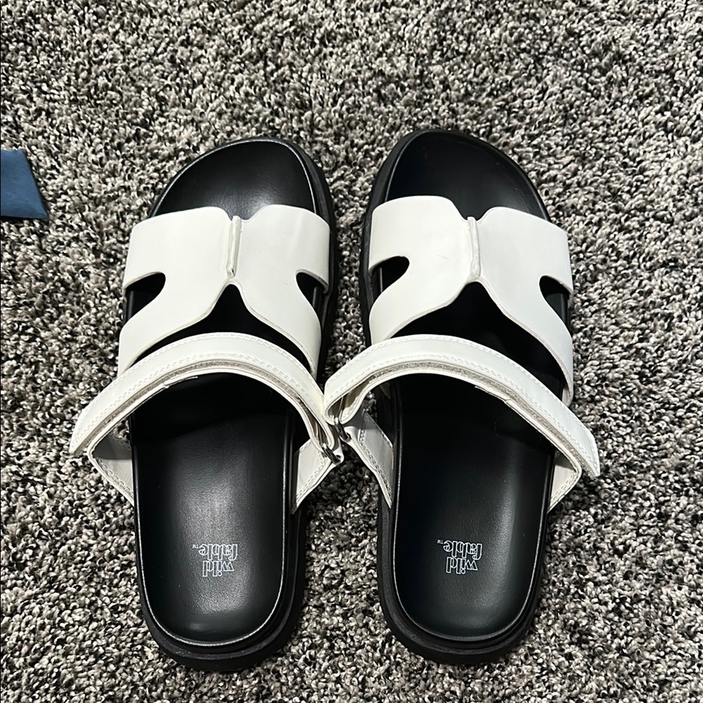 Black and White Sandals Modern Slide Design